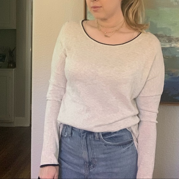 VINCE Lightweight Sweater - Picture 3 of 5